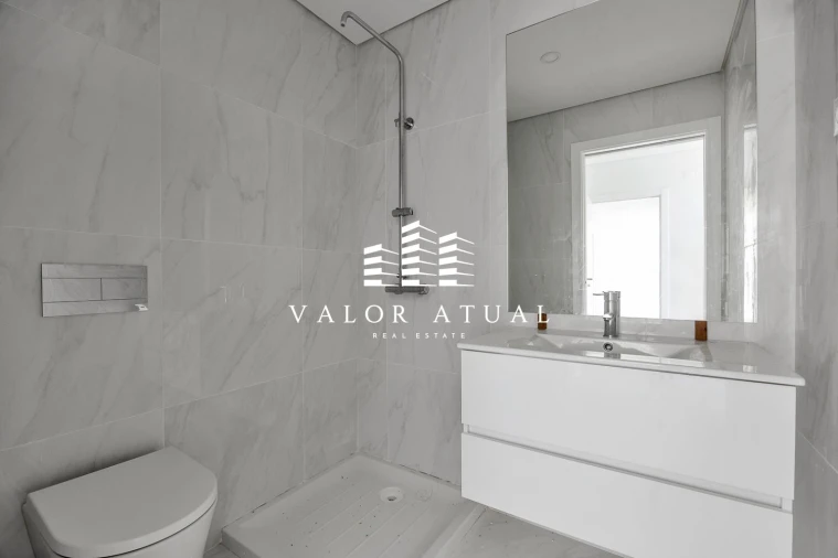 Apartamento T3 para Venda em Venteira Foto 15