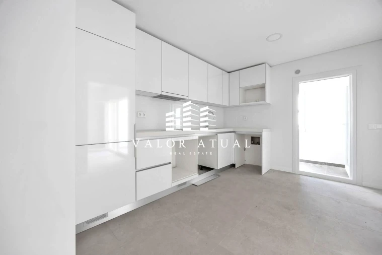 Apartamento T3 para Venda em Venteira Foto 6