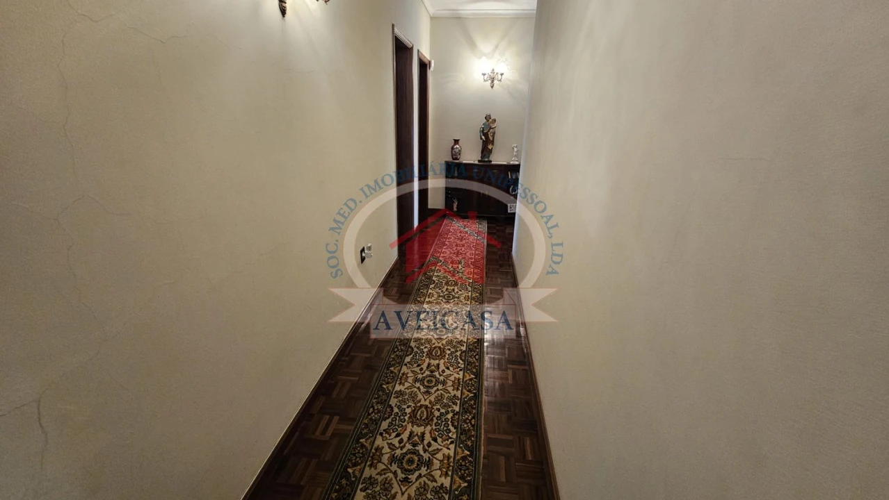 Moradia T5 para Venda em Aradas Foto 15