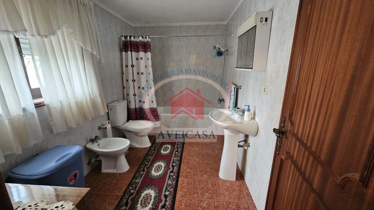 Moradia T5 para Venda em Aradas Foto 8