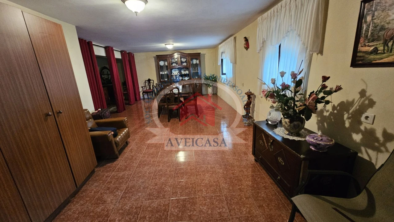 Moradia T5 para Venda em Aradas Foto 7