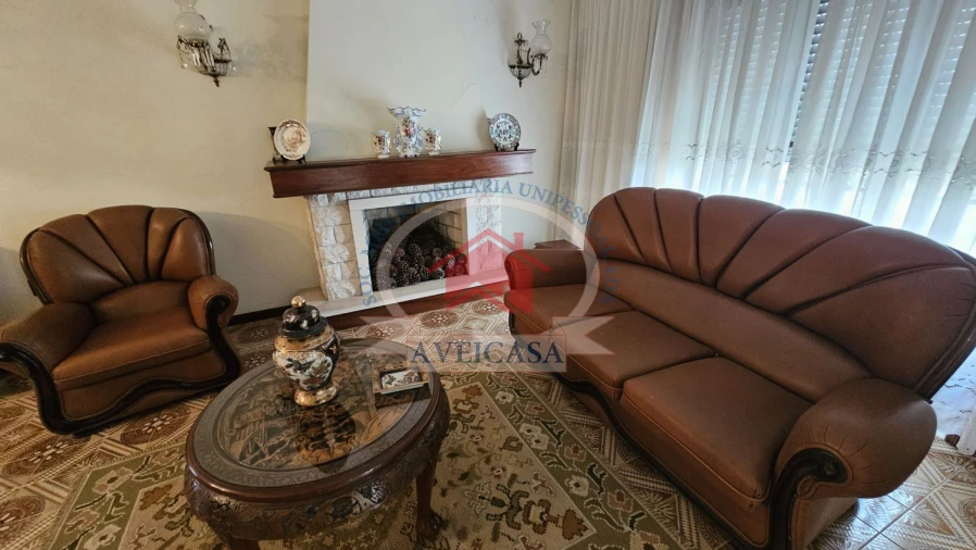 Moradia T5 para Venda em Aradas Foto 13