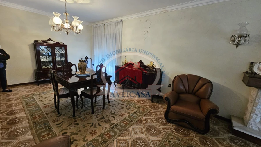 Moradia T5 para Venda em Aradas Foto 12