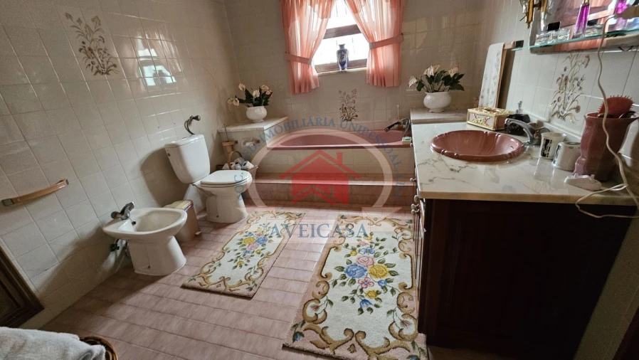 Moradia T5 para Venda em Aradas Foto 20