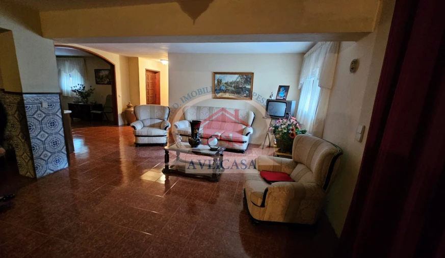 Moradia T5 para Venda em Aradas Foto 6