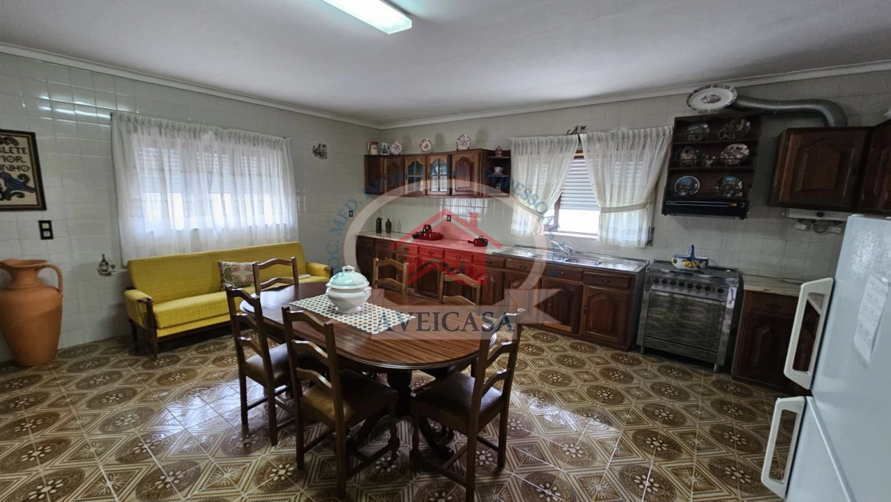 Moradia T5 para Venda em Aradas Foto 9