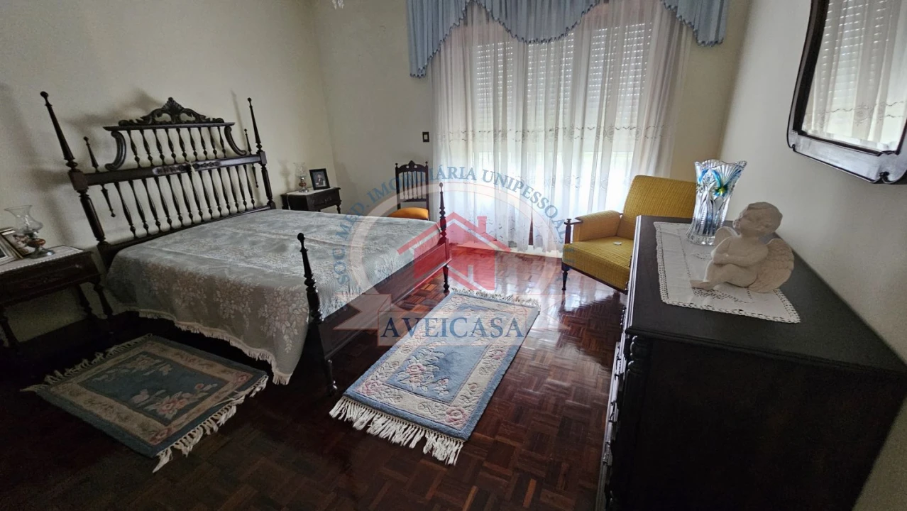 Moradia T5 para Venda em Aradas Foto 16