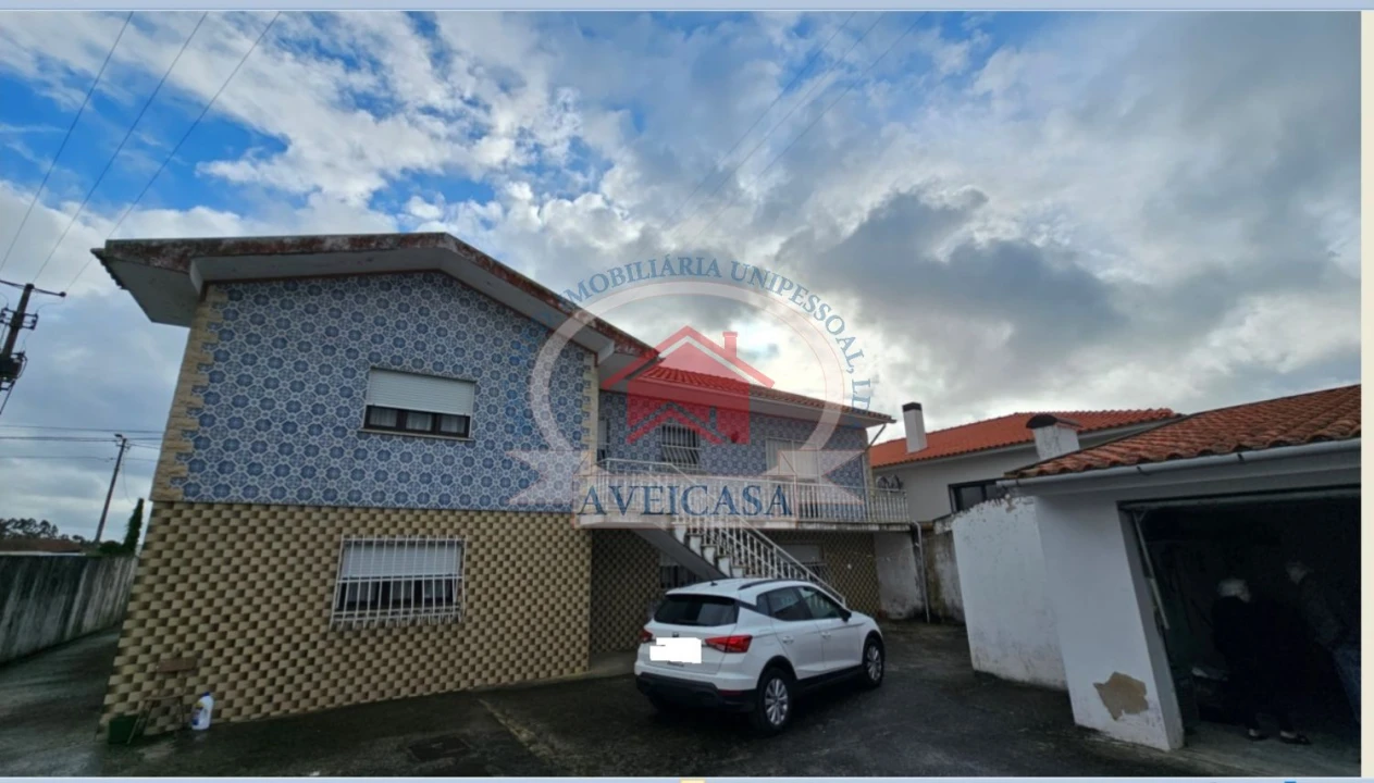 Moradia T5 para Venda em Aradas Foto 4