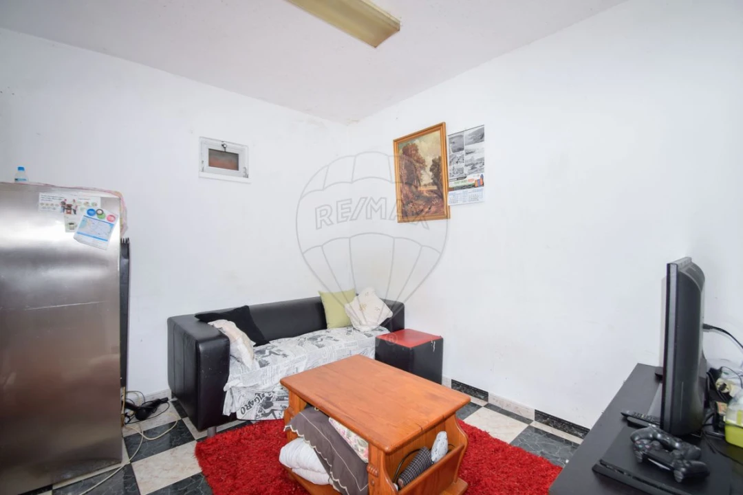 Moradia T2 para Venda em Fernao Ferro Foto 4