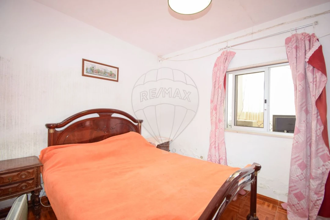 Moradia T2 para Venda em Fernao Ferro Foto 3