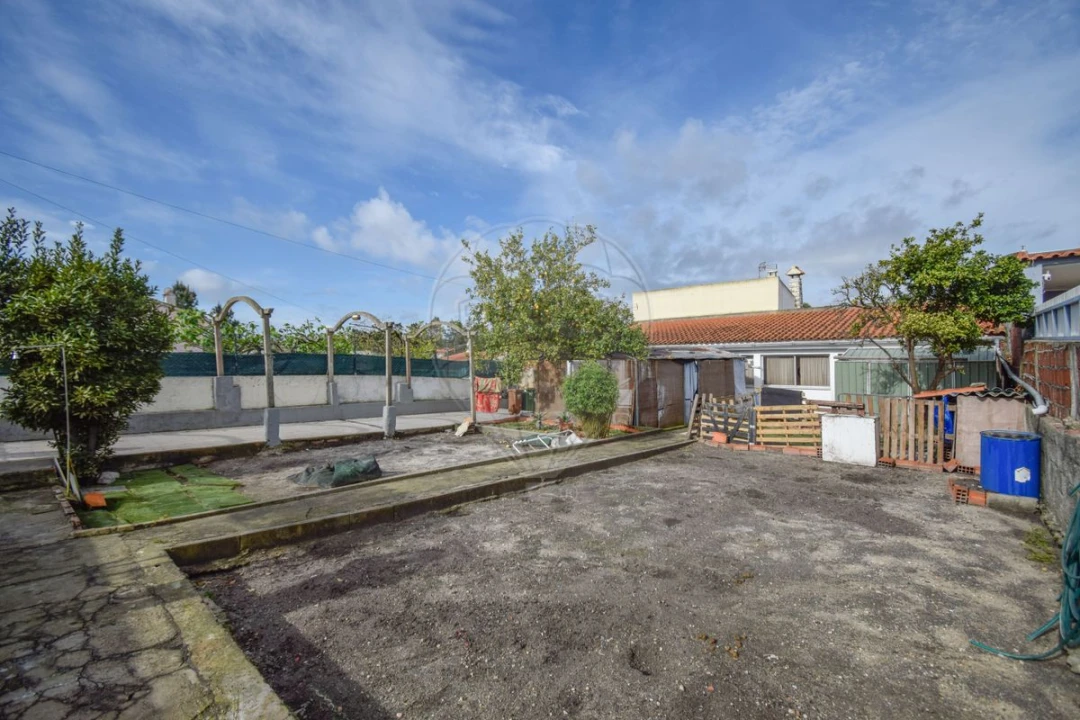 Moradia T2 para Venda em Fernao Ferro Foto 18