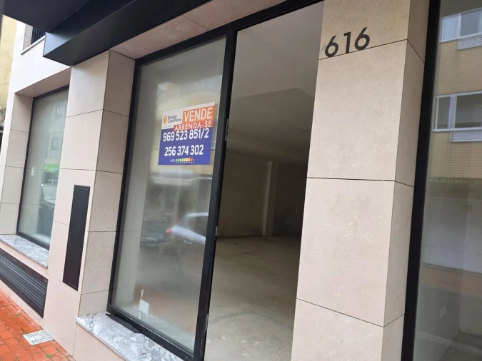 Negócio para Venda em Espinho Foto 4