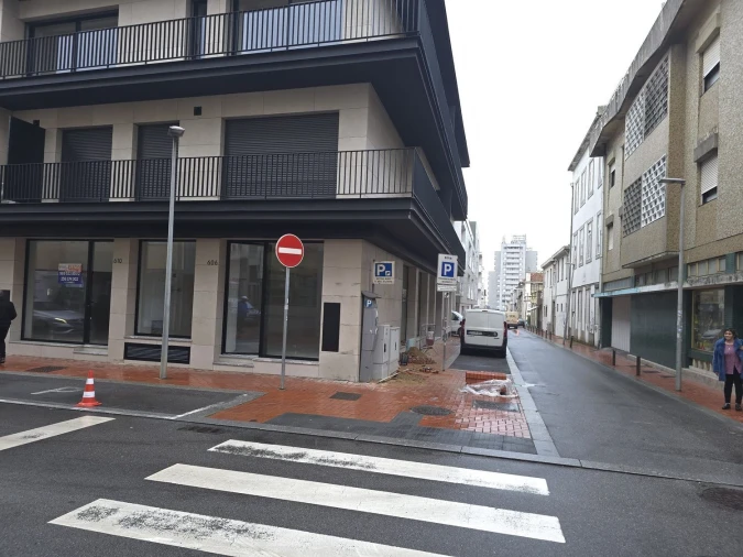 Negócio para Venda em Espinho Foto 2