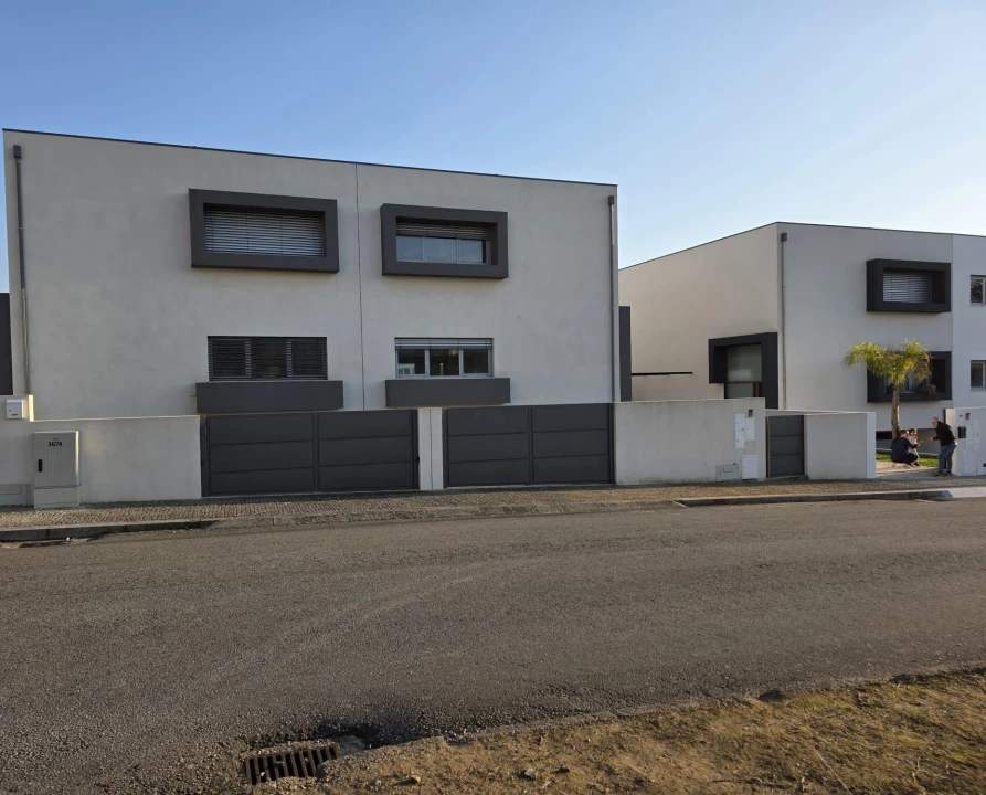 Moradia T3 para Venda em Santa Maria da Feira, Travanca, Sanfins e Espargo Foto 1