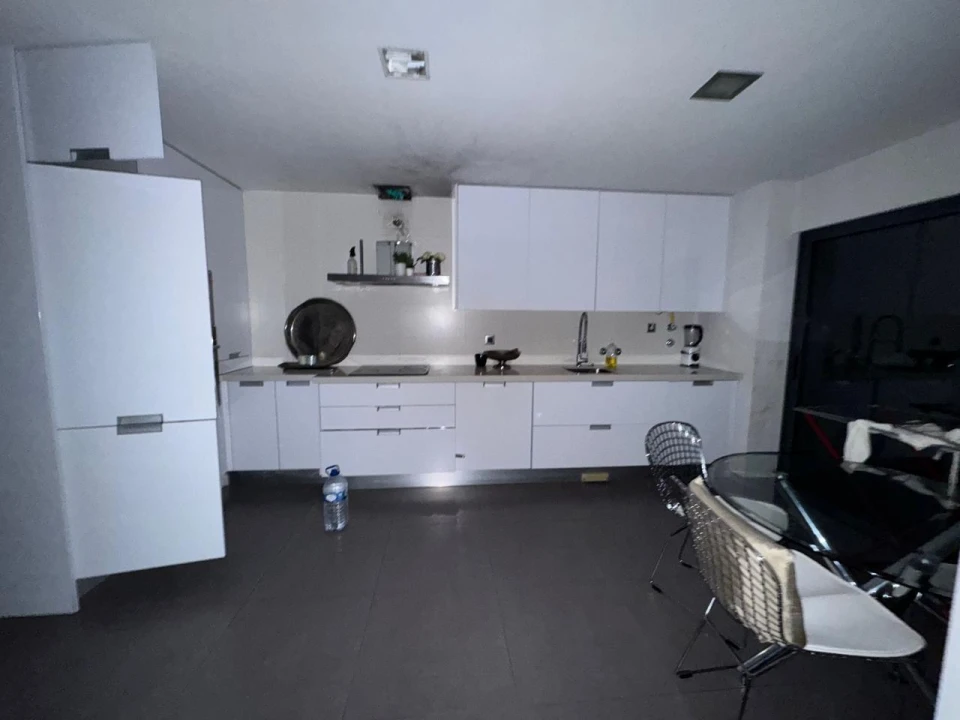 Apartamento T5 para Venda em São Francisco Foto 2