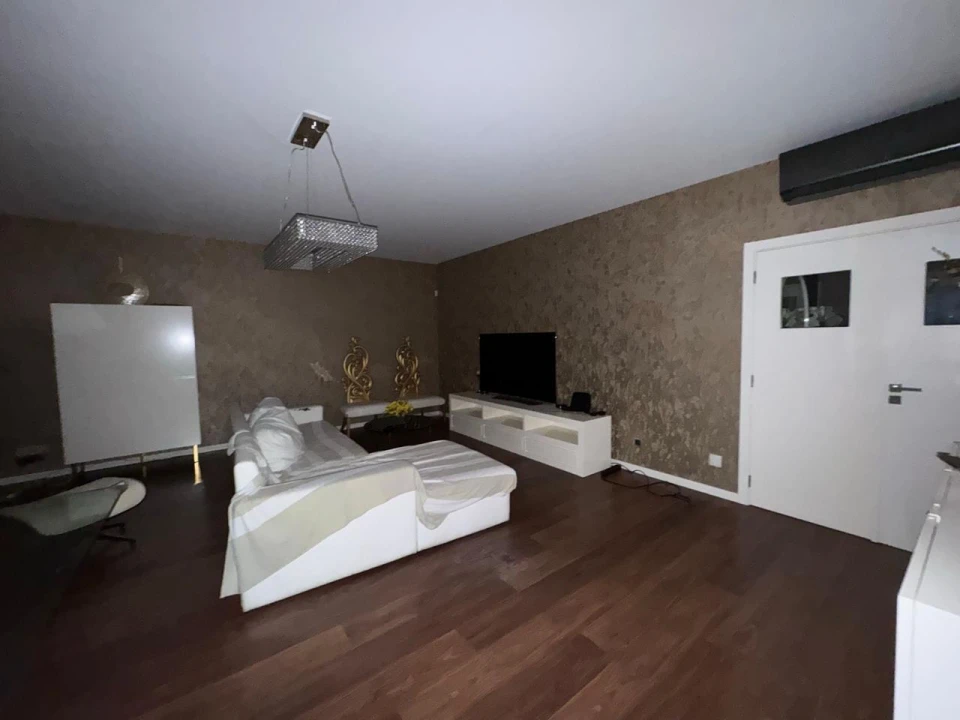 Apartamento T5 para Venda em São Francisco Foto 4