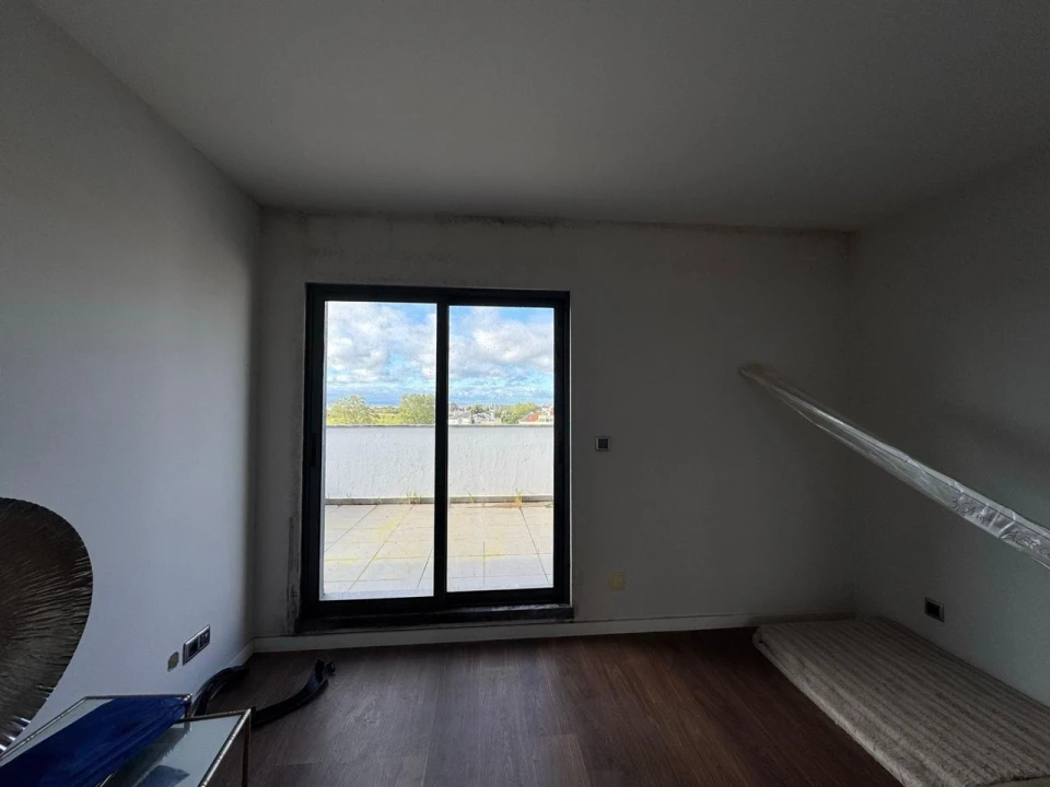 Apartamento T5 para Venda em São Francisco Foto 9