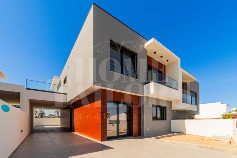 Moradia T3 para Venda em Ericeira Foto 2