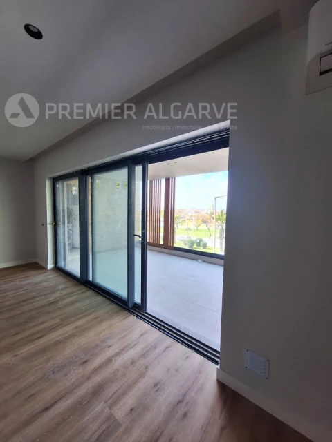 Apartamento T5 para Venda em Faro (Sé e São Pedro)