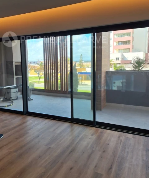 Apartamento T5 para Venda em Faro (Sé e São Pedro)