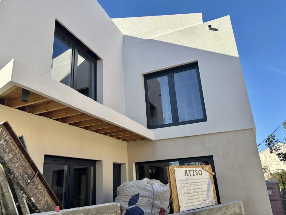 Moradia T3 para Venda em São Bartolomeu dos Galegos e Moledo Foto 1