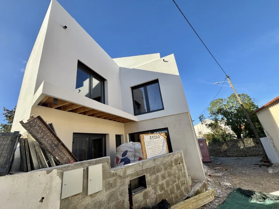 Moradia T3 para Venda em São Bartolomeu dos Galegos e Moledo Foto 3