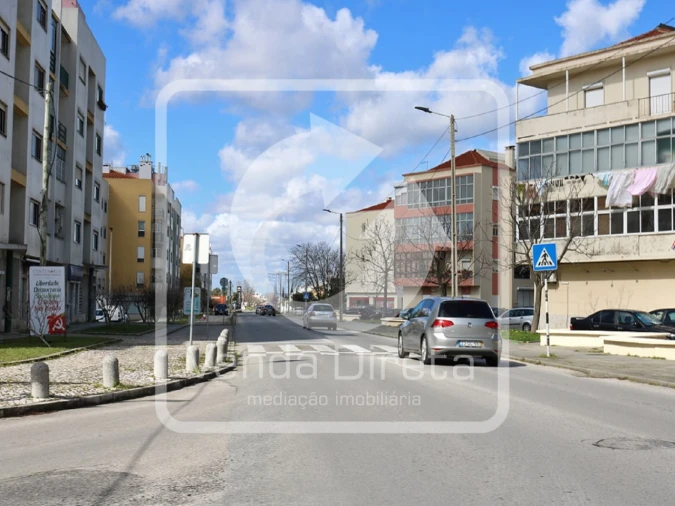 Terreno para Venda em Santo Antonio da Charneca Foto 3