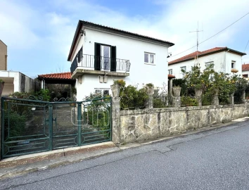 Moradia T4 para Venda em Santa Maria Maior e Monserrate e Meadela