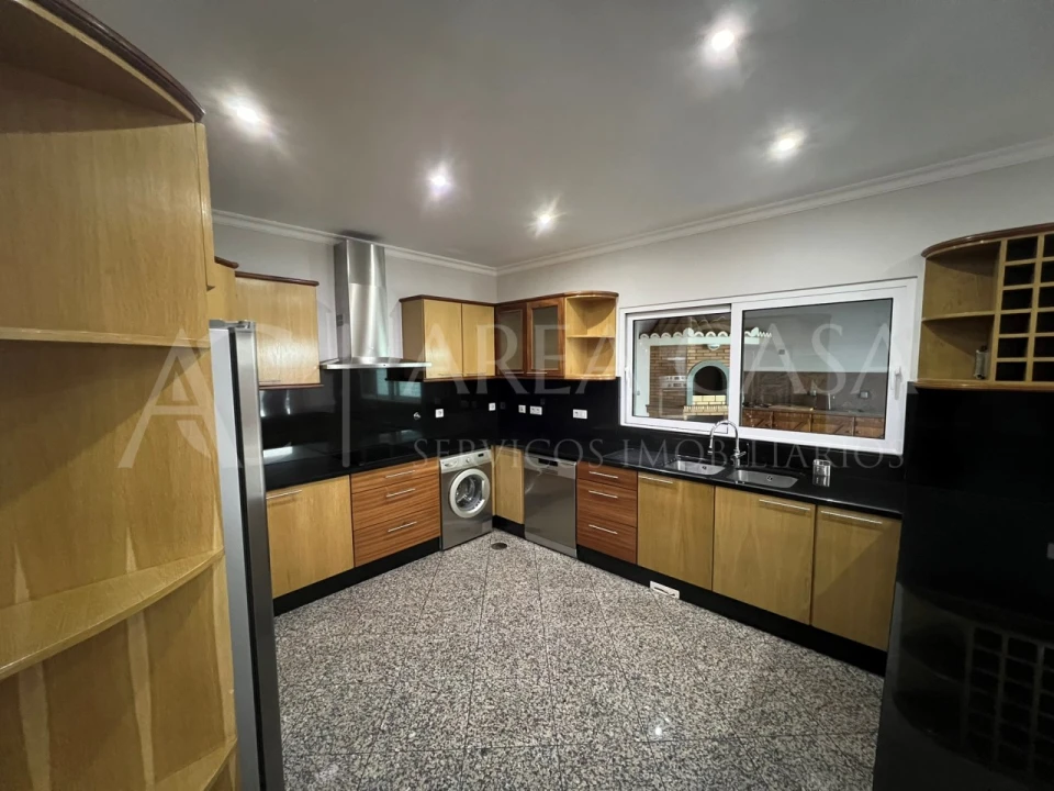 Quinta T3 para Venda em Camara de Lobos Foto 6