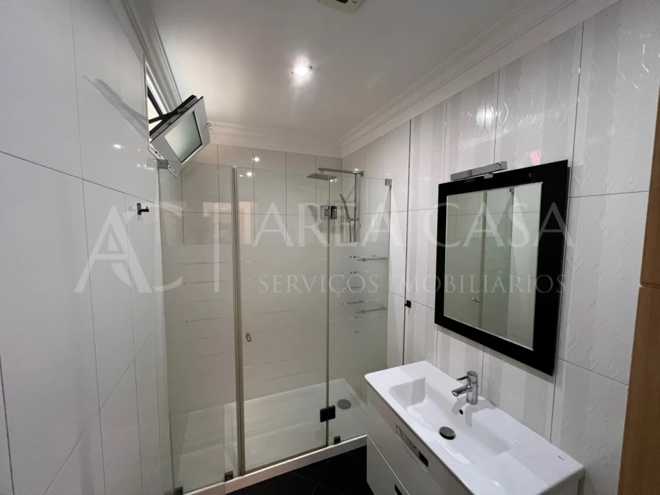 Quinta T3 para Venda em Camara de Lobos Foto 24