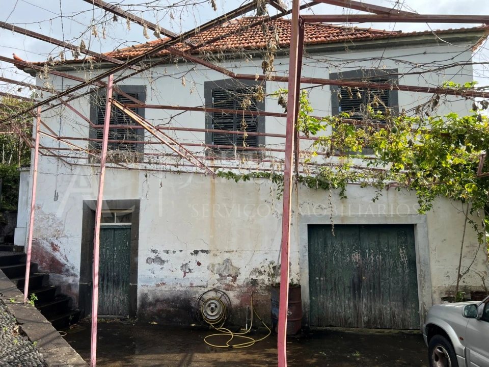 Quinta T3 para Venda em Estreito de Camara de Lobos Foto 5