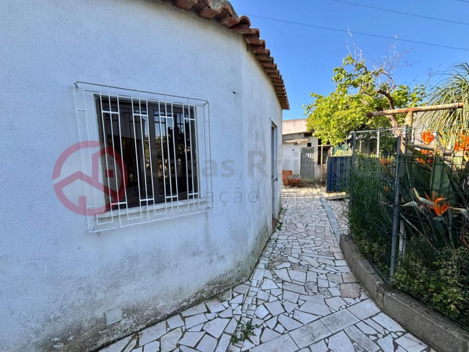 Moradia T3 para Venda em Fernao Ferro Foto 6