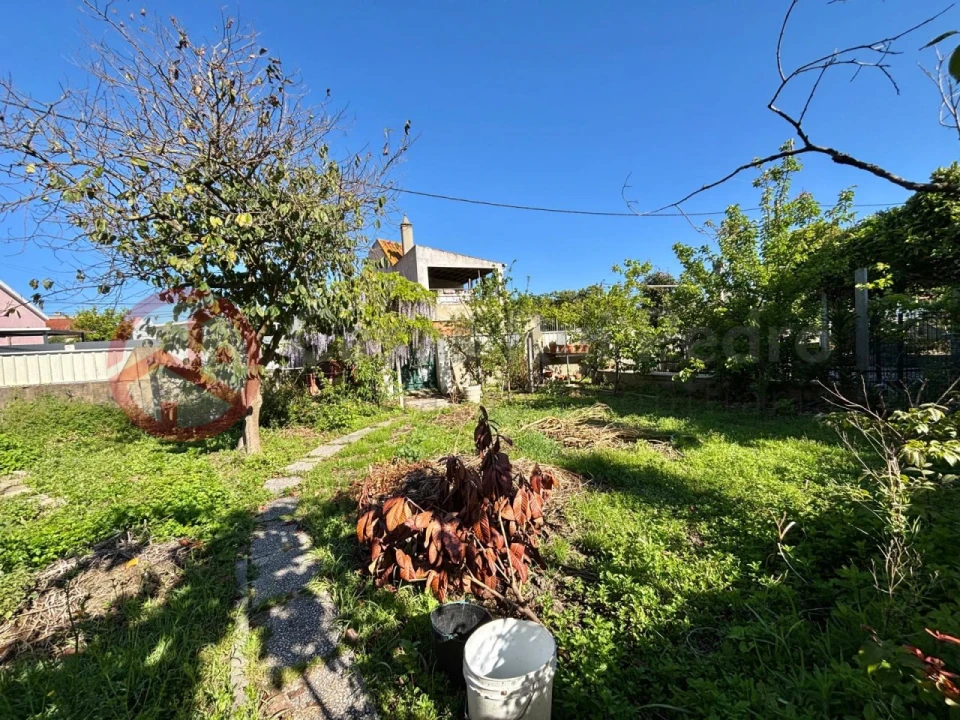 Moradia T3 para Venda em Fernao Ferro Foto 36