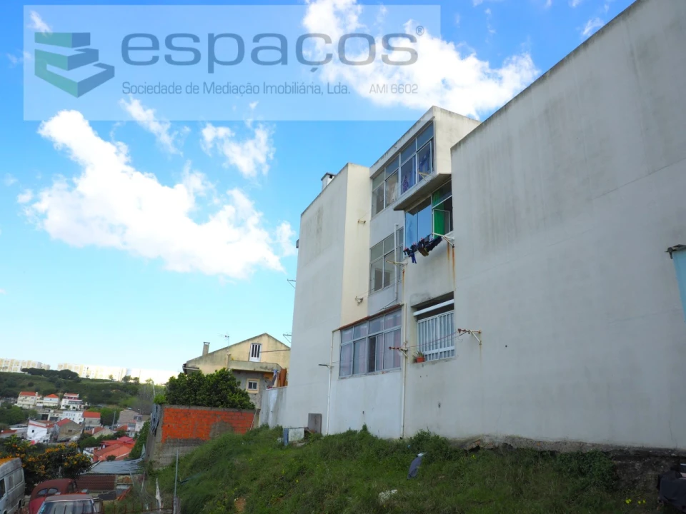 Prédio para Venda em Póvoa de Santo Adrião e Olival Basto Foto 9