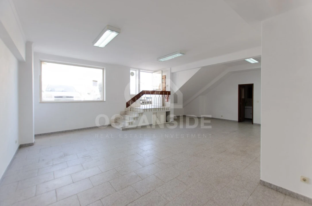 Loja para Arrendamento em Oeiras e São Julião da Barra, Paço de Arcos e Caxias Foto 2