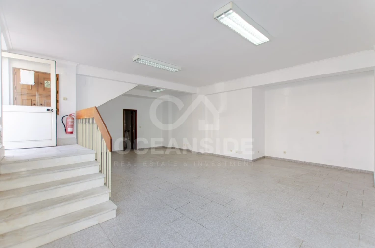 Loja para Arrendamento em Oeiras e São Julião da Barra, Paço de Arcos e Caxias Foto 3