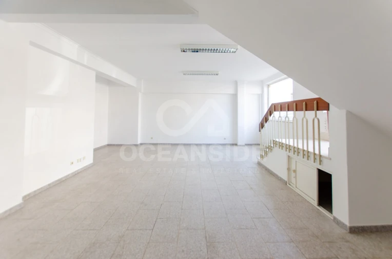 Loja para Arrendamento em Oeiras e São Julião da Barra, Paço de Arcos e Caxias Foto 5