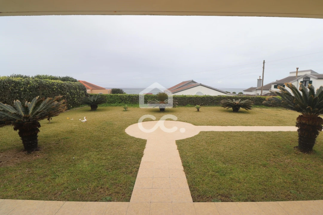 Moradia T4 para Venda em Mosteiros Foto 11