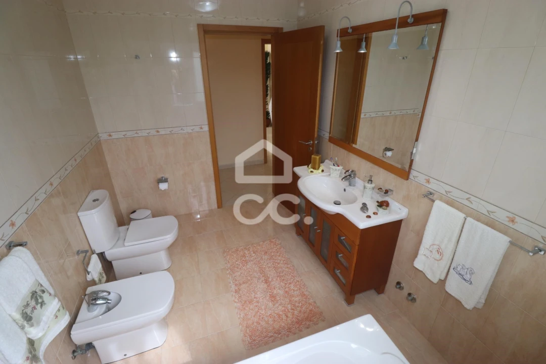 Moradia T4 para Venda em Mosteiros Foto 28