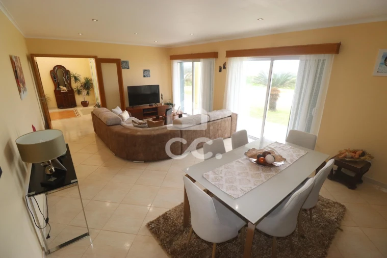 Moradia T4 para Venda em Mosteiros Foto 16