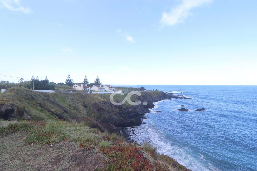 Moradia T4 para Venda em Mosteiros Foto 5