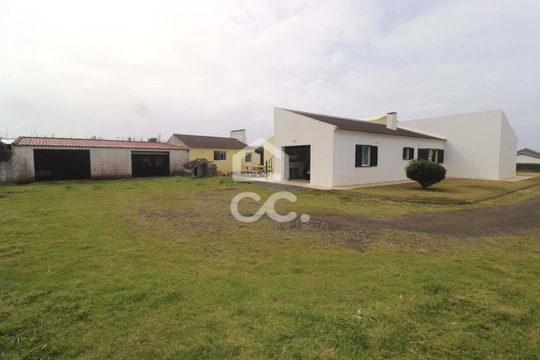 Moradia T4 para Venda em Mosteiros Foto 31