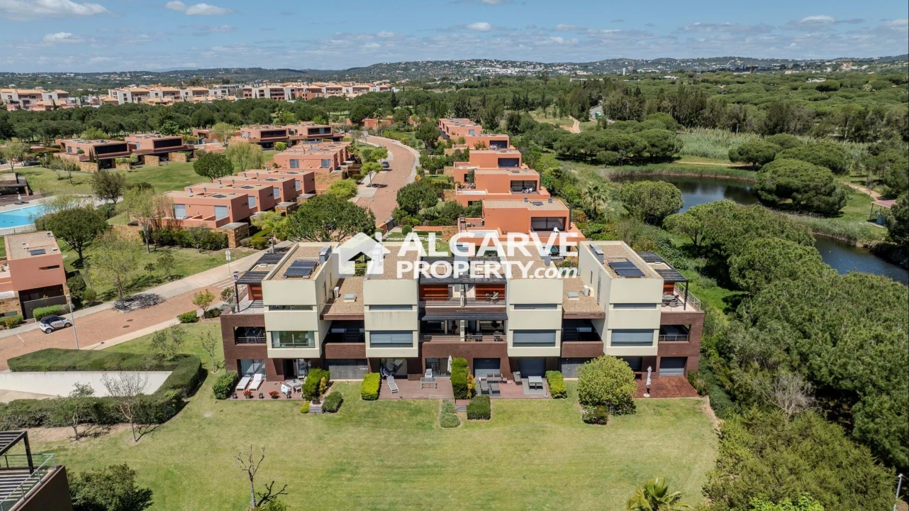 Apartamento T3 para Venda em Quarteira Foto 5