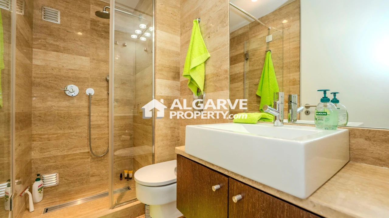 Apartamento T3 para Venda em Quarteira Foto 13