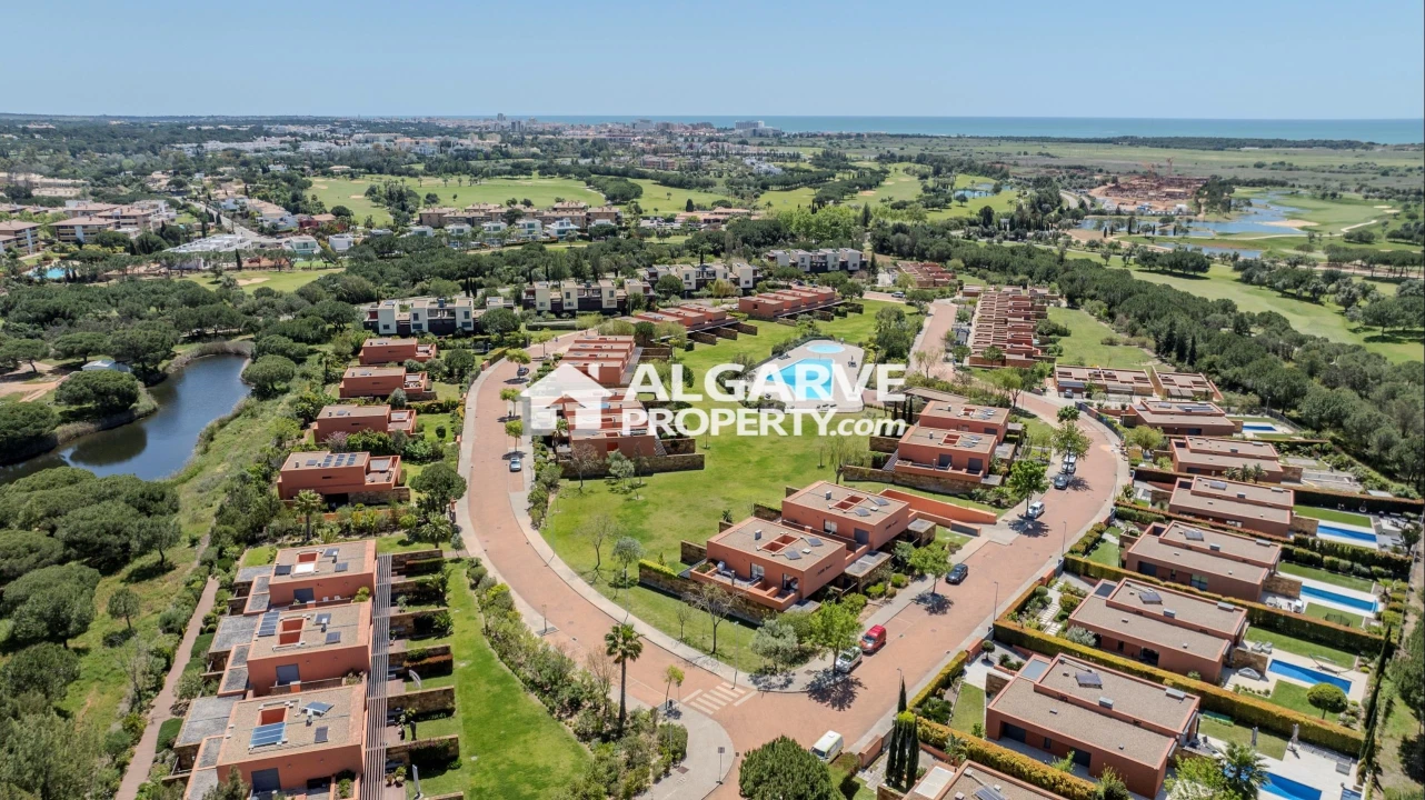 Apartamento T3 para Venda em Quarteira Foto 36