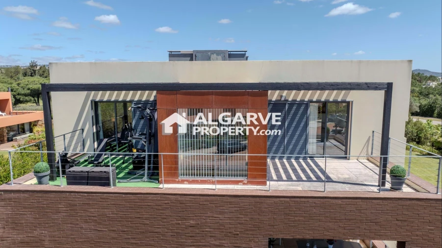 Apartamento T3 para Venda em Quarteira Foto 32