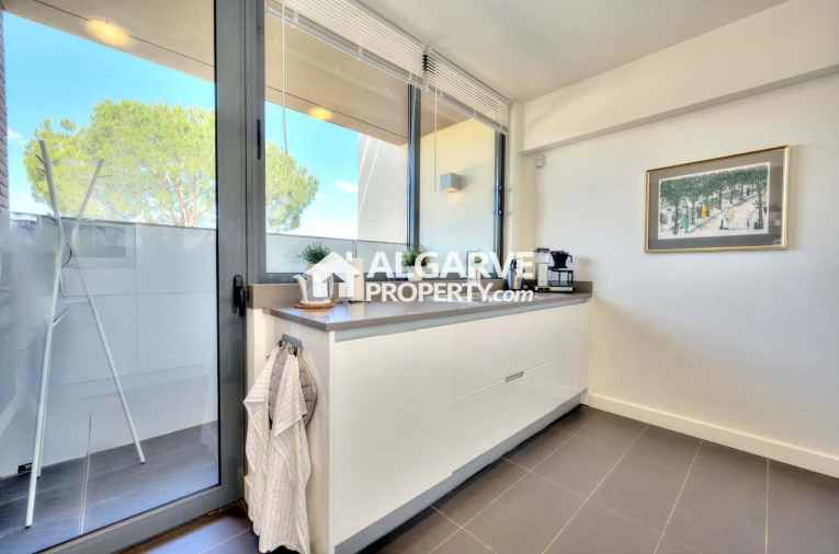 Apartamento T3 para Venda em Quarteira Foto 8