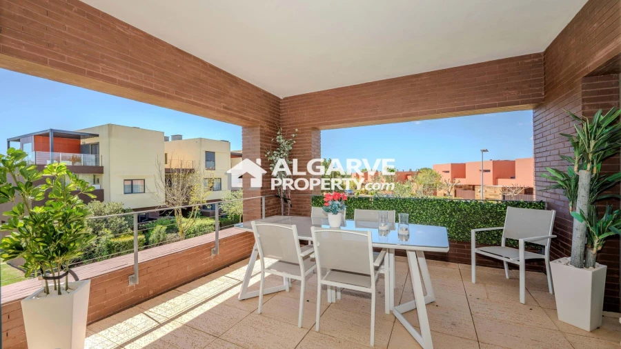 Apartamento T3 para Venda em Quarteira Foto 2