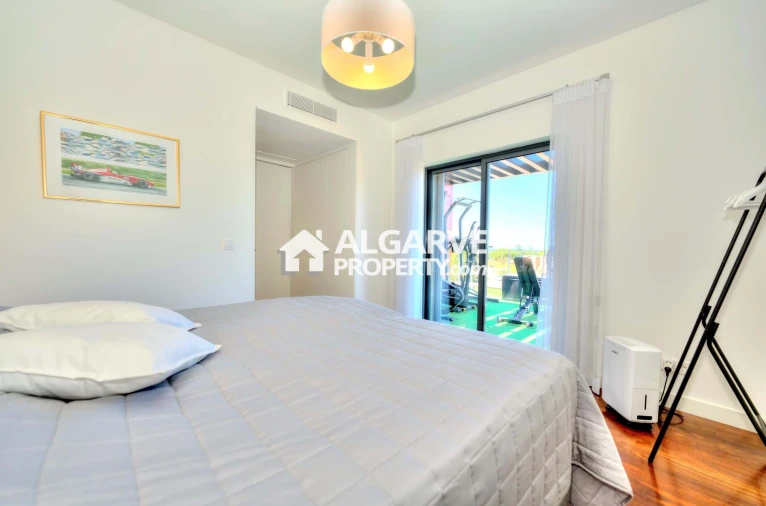 Apartamento T3 para Venda em Quarteira Foto 23