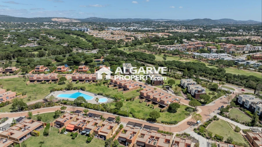 Apartamento T3 para Venda em Quarteira Foto 35